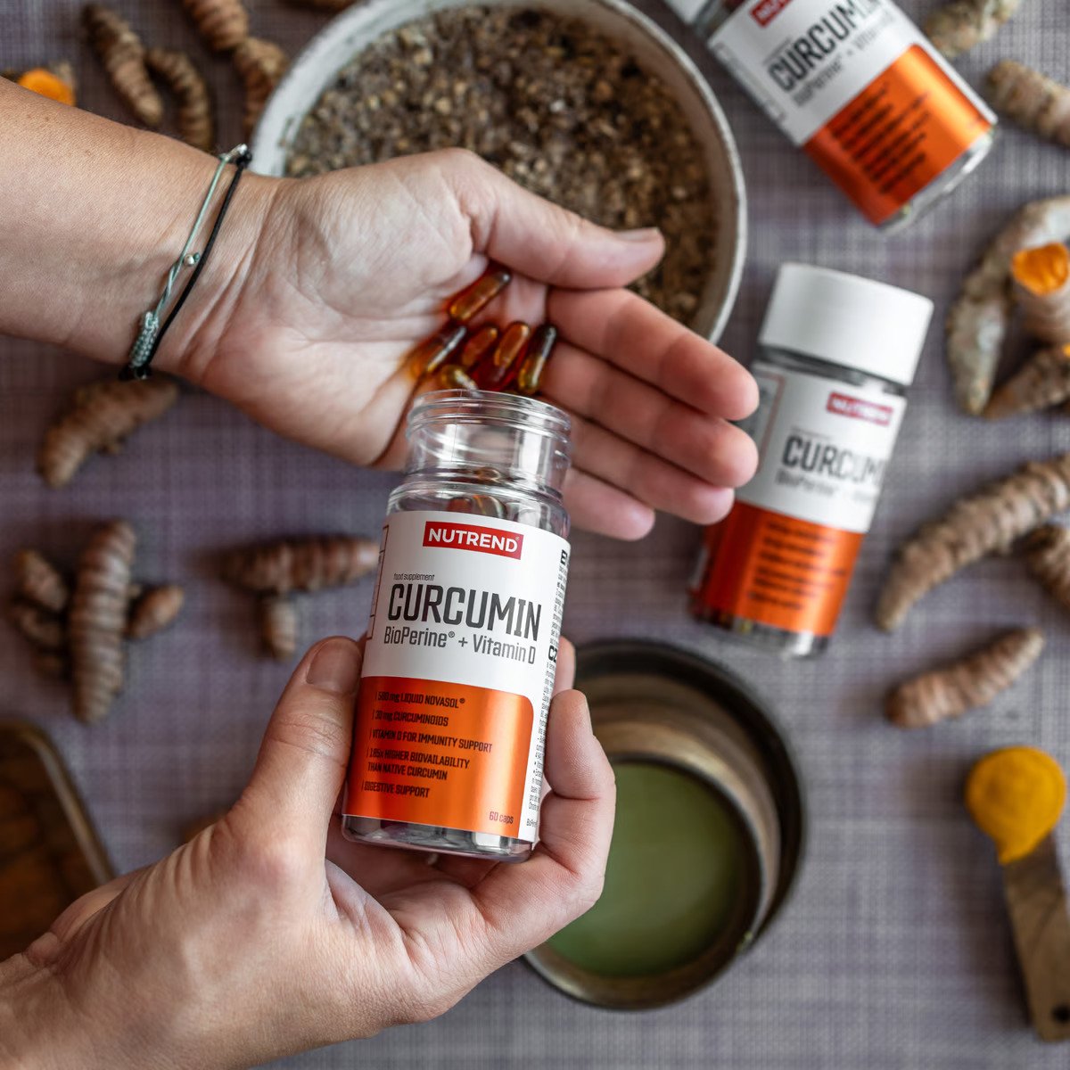 NUTREND kurkumiin + bioperiin + vitamiin D, 60 caps bänner
